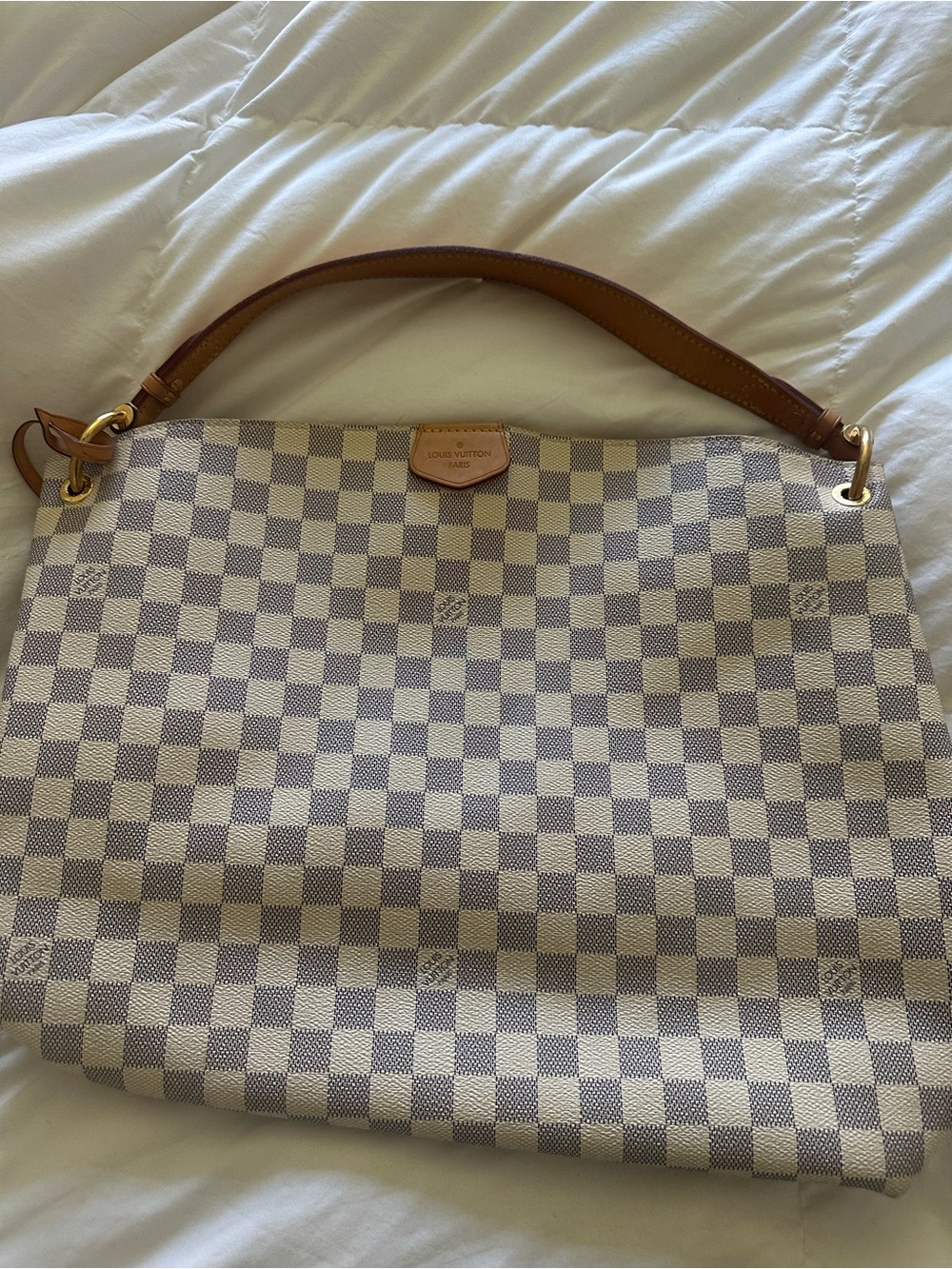 Louis Vuitton Grateful Handbag MM
Pink inside - Picture 2 of 6